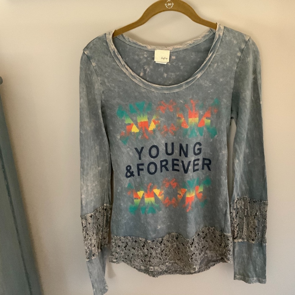 DayTrip lace t-shirt